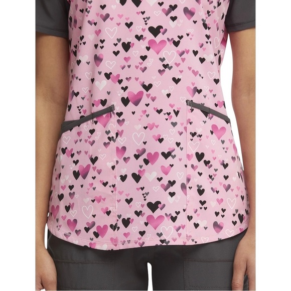 Scrubstar Women's Size 3XL Sentimental Hearts Valentines Day Pink Scrub Top NWT - Picture 5 of 10
